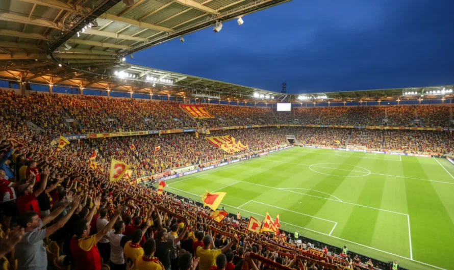 İzmir’in Gururu Göztepe Tribün Doluluğunda Devleri Solladı